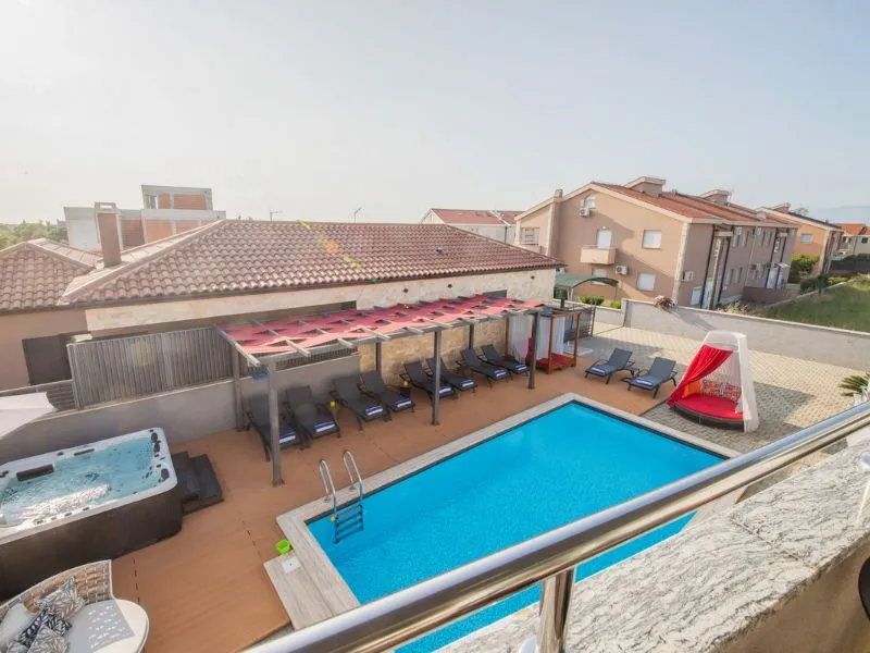 Villa More - Apartments mit Pool Zaton