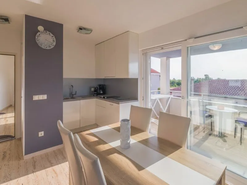 Villa More - Appartamenti con piscina Zaton