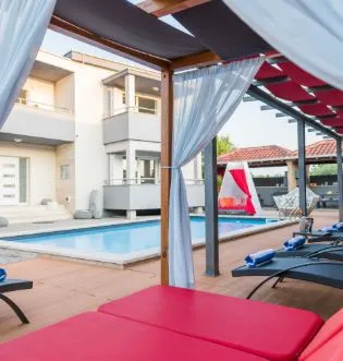 Villa More - Apartments with pool Zaton