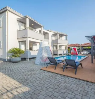 Villa More - Apartments with pool Zaton