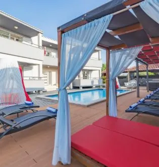 Villa More - Apartments with pool Zaton