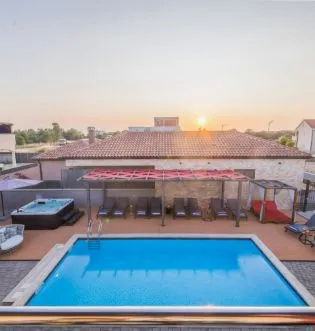 Villa More - Apartments with pool Zaton