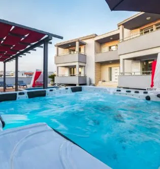 Villa More - Apartments with pool Zaton