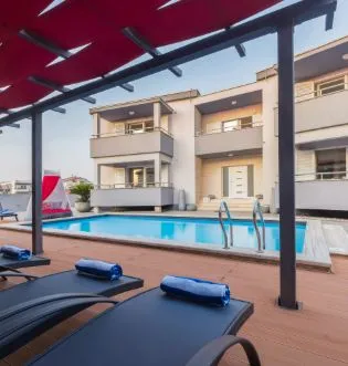 Villa More - Apartments with pool Zaton